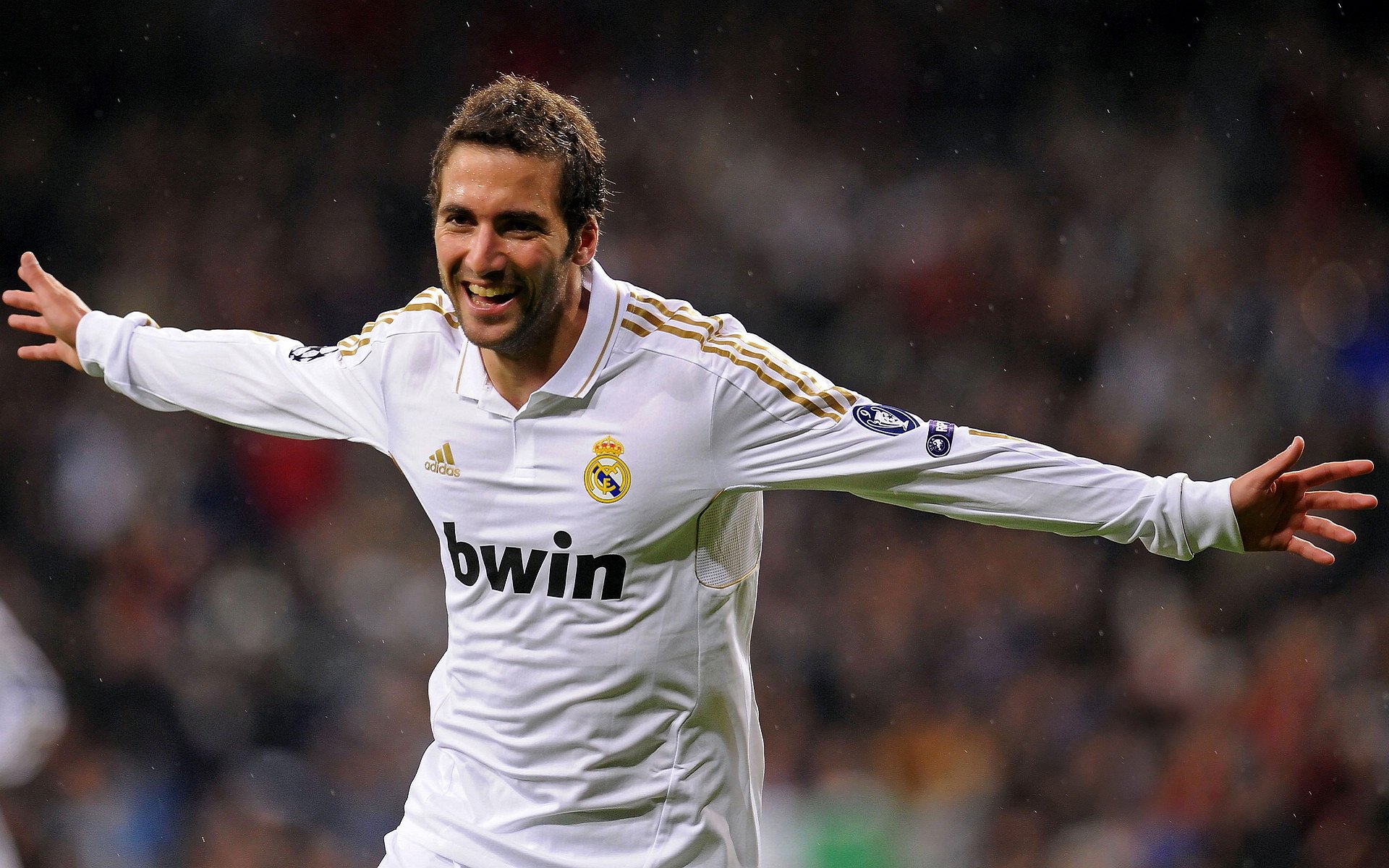 开云体育开云-《Apex Legends》赛事奖金持续上涨，吸引大量职业选手，apex algs奖金